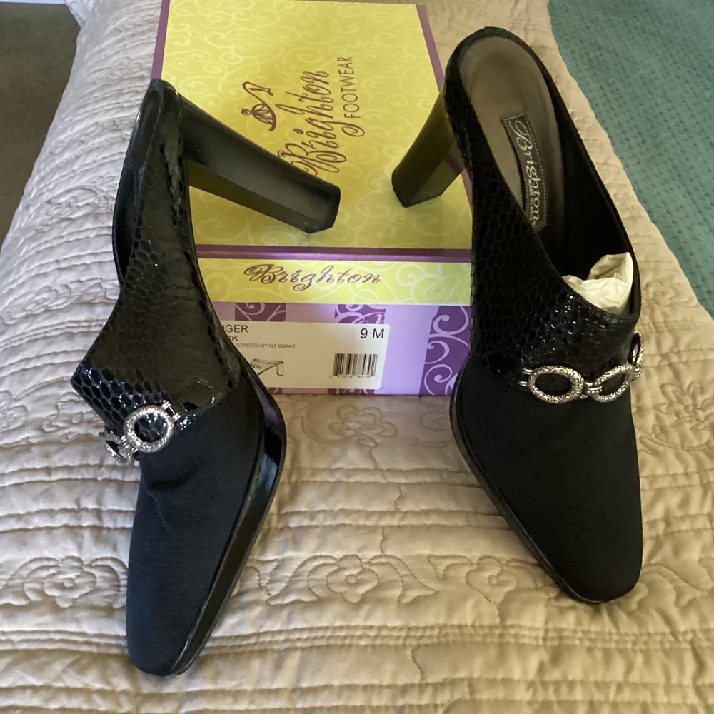 Brighton black heeled shoe